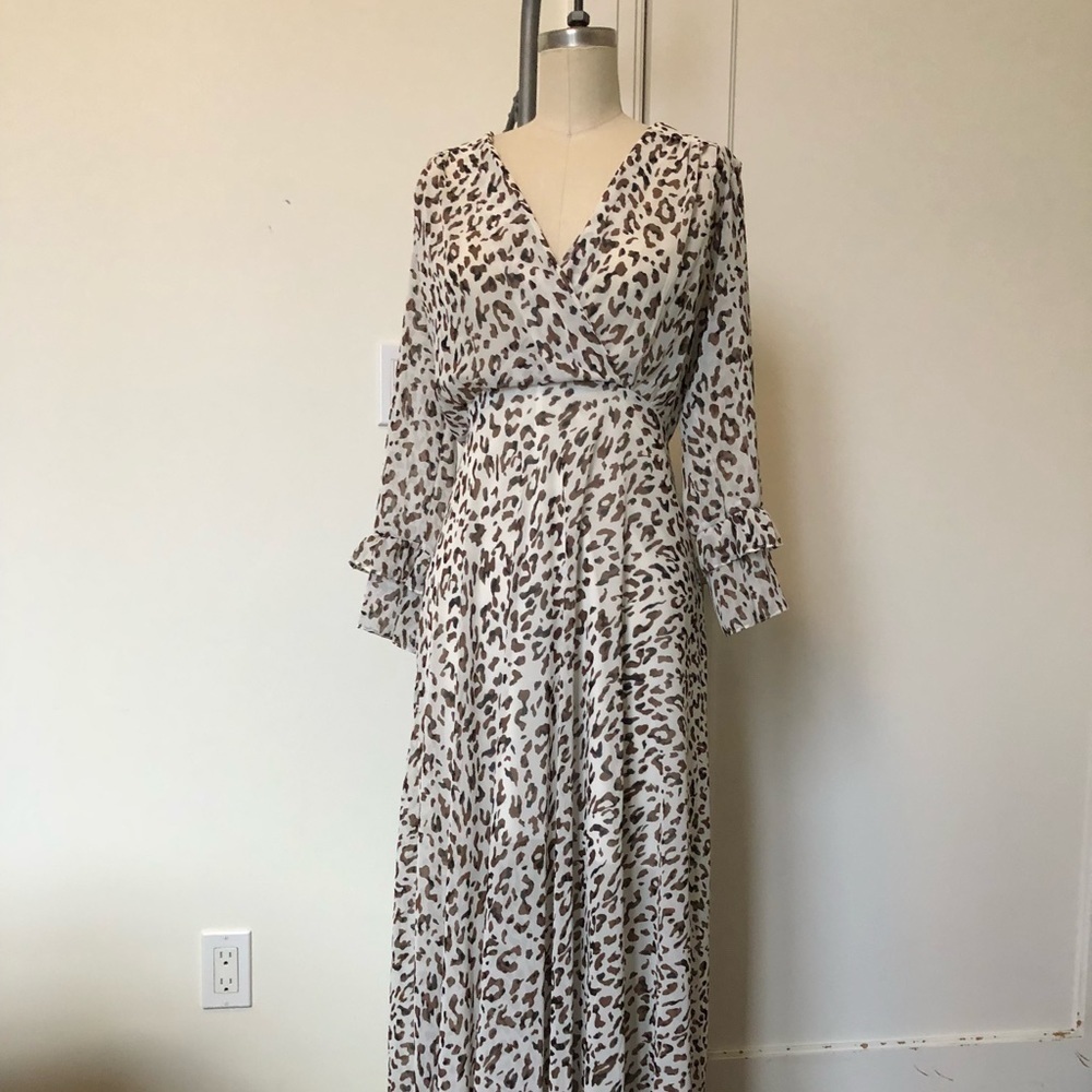 WORN few times FOR PHOTOSHOOT LEOPARD PRINT DRESS , M